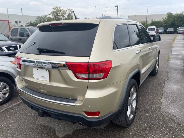 Used 2011 Jeep Grand Cherokee Overland AWD/4WD image 6