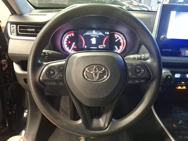 Used 2023 Toyota RAV4 XLE AWD/4WD image 19