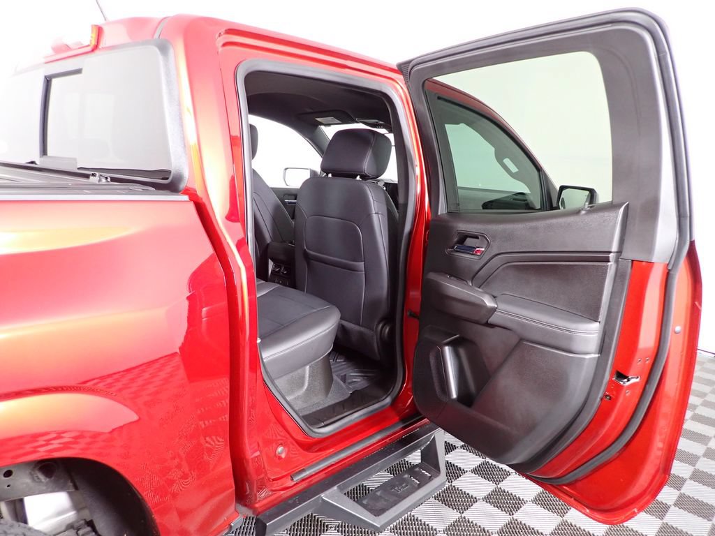 Used 2024 Chevrolet Colorado LT w/ LT Convenience Package III AWD/4WD image 35