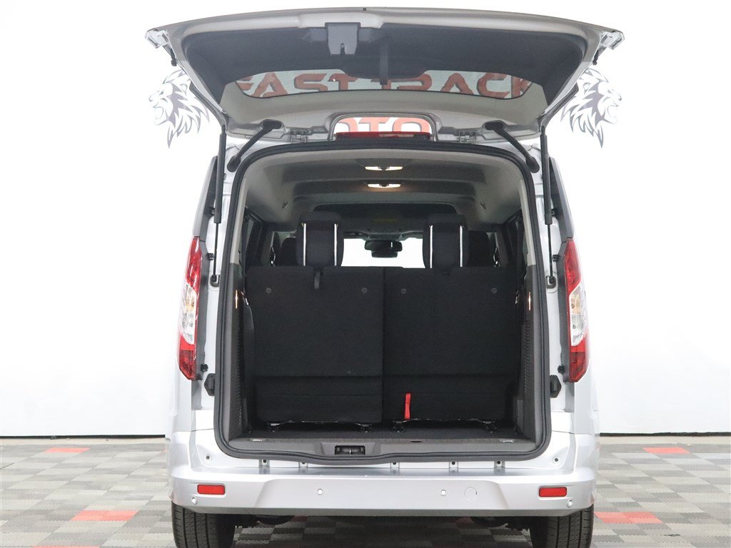 Used 2021 Ford Transit Connect XLT FWD image 6