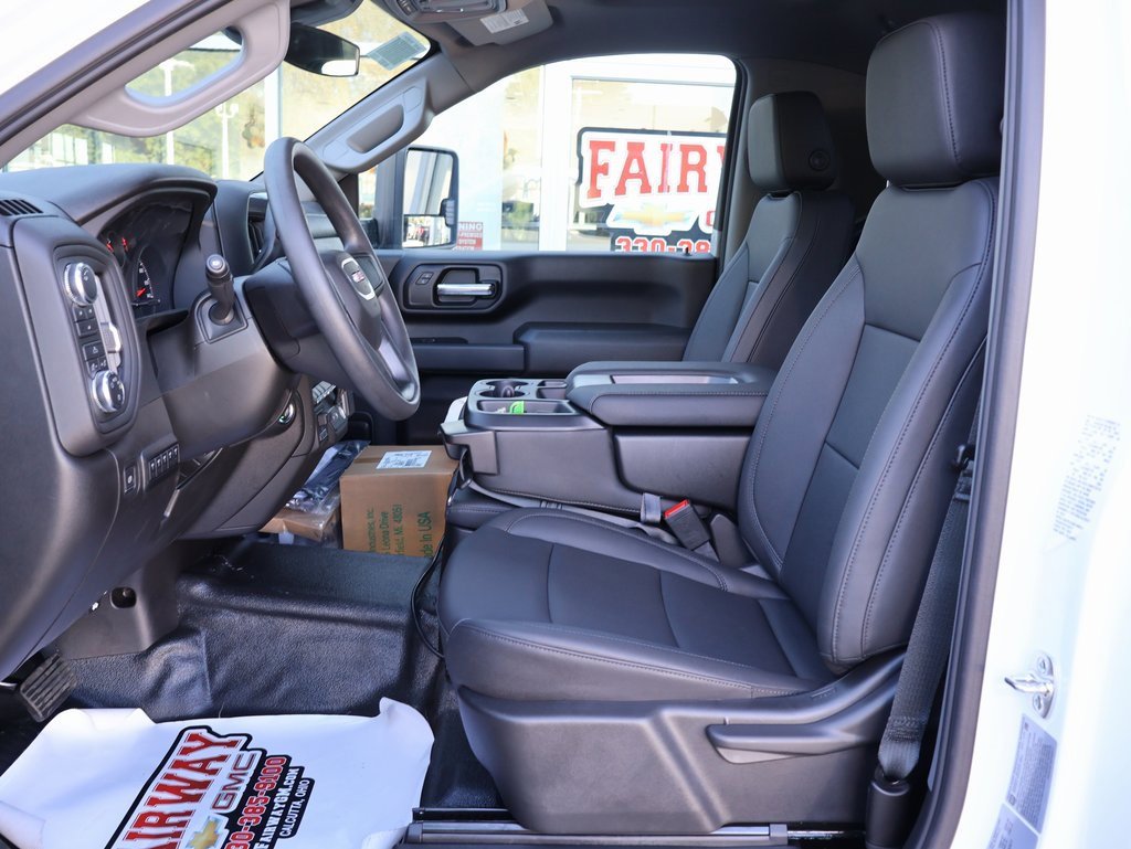 New 2025 GMC Sierra 3500 Pro w/ Convenience Package image 13
