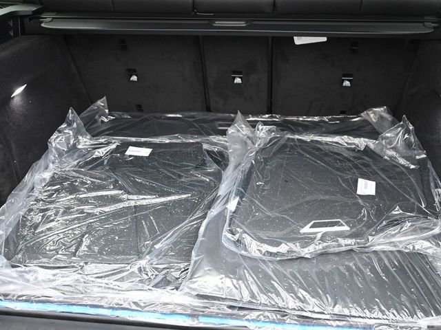 Used 2026 BMW X5 xDrive50e w/ Climate Comfort Package image 18