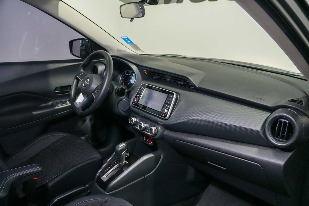 Used 2021 Nissan Kicks S FWD image 23