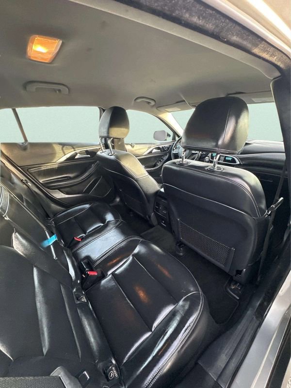 Used 2018 INFINITI QX30 Premium w/ Cargo Package image 16