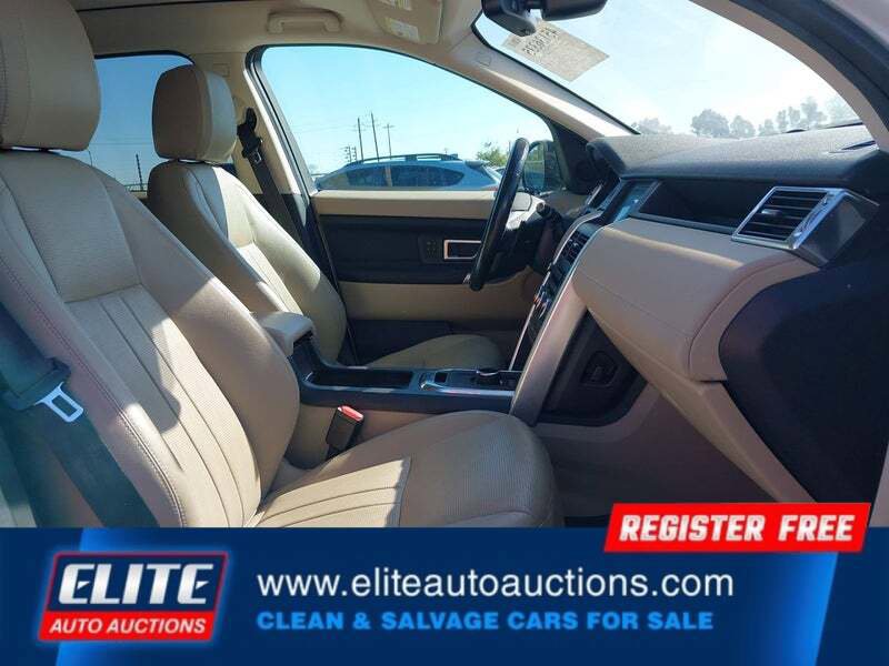 Used 2019 Land Rover Discovery Sport AWD/4WD image 10