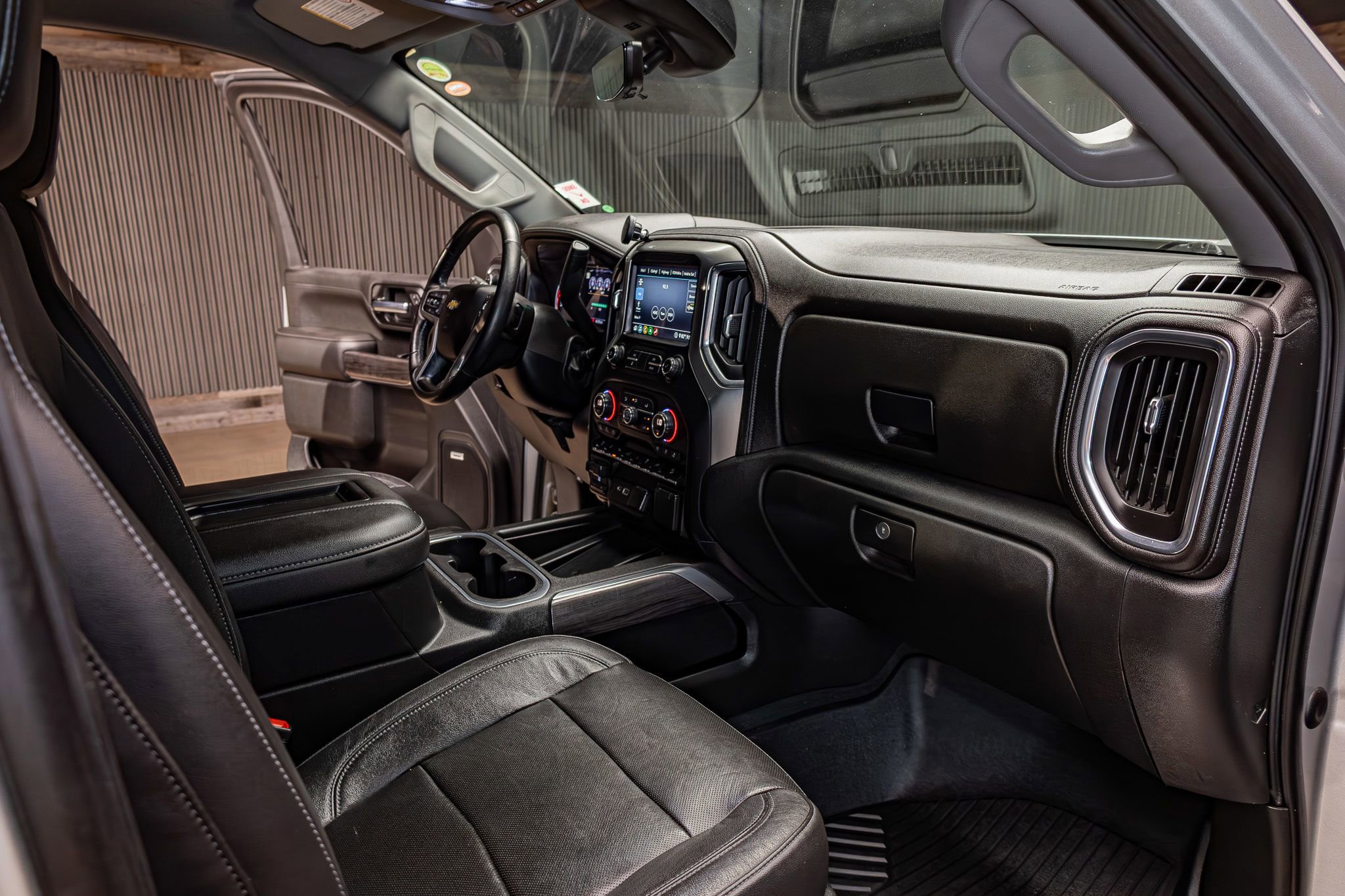 Used 2020 Chevrolet Silverado 2500 LTZ w/ LTZ Premium Package image 13