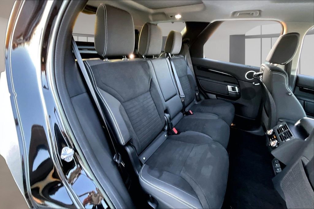 Certified 2023 Land Rover Discovery S AWD/4WD image 23