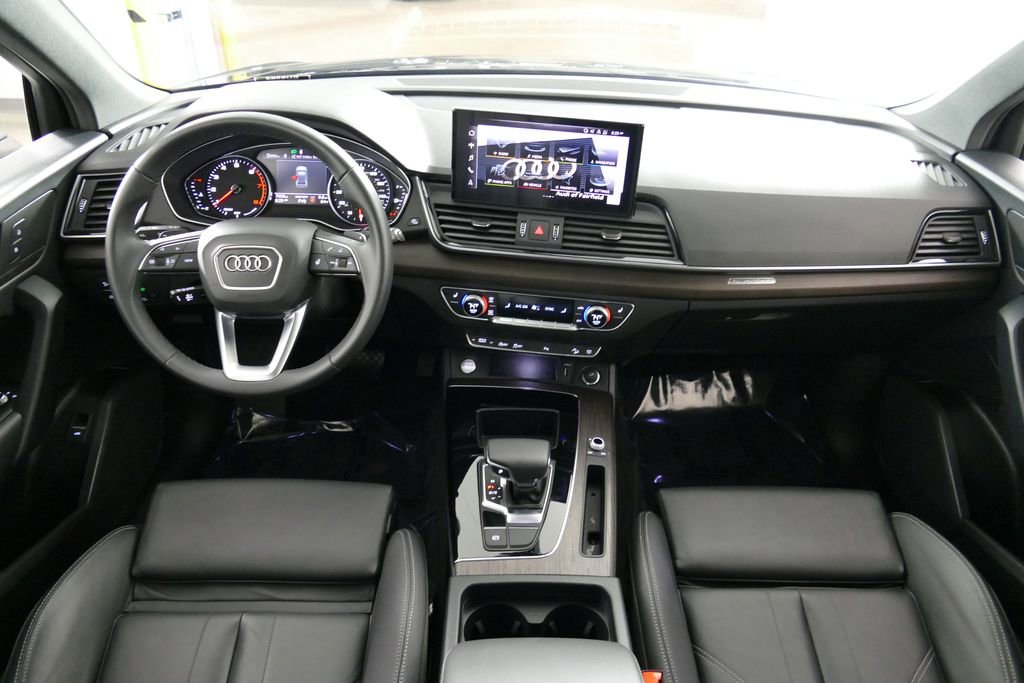 Used 2025 Audi Q5 2.0T Premium image 8