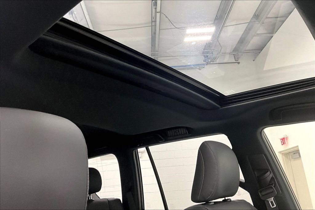 Used 2020 Lexus GX 460 Premium w/ Premium Package image 17