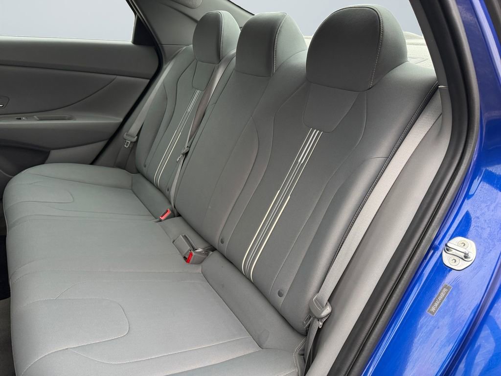 Used 2022 Hyundai Elantra SEL w/ Cargo Package image 13