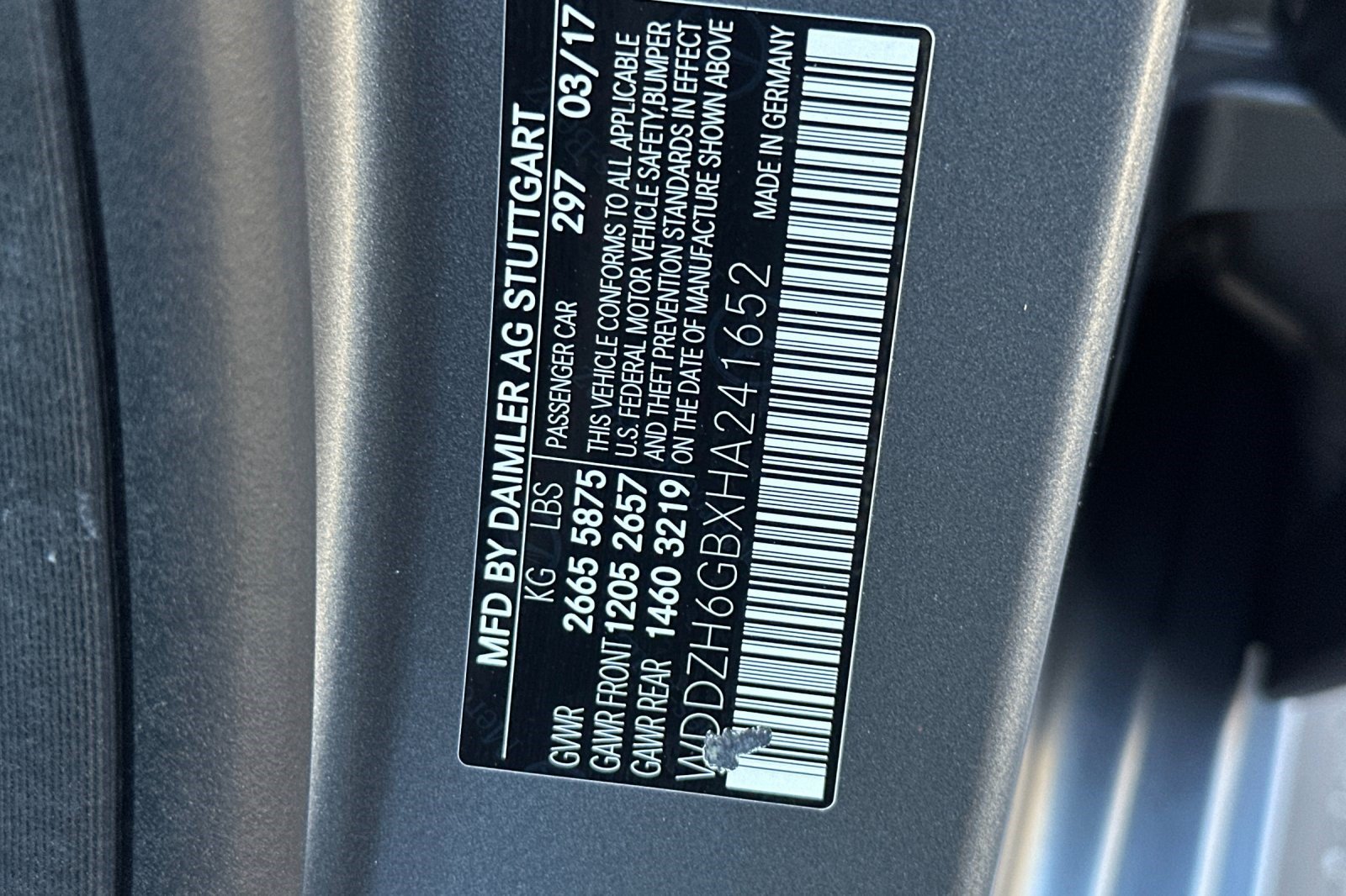 Used 2017 Mercedes-Benz E 400 4MATIC Wagon image 40