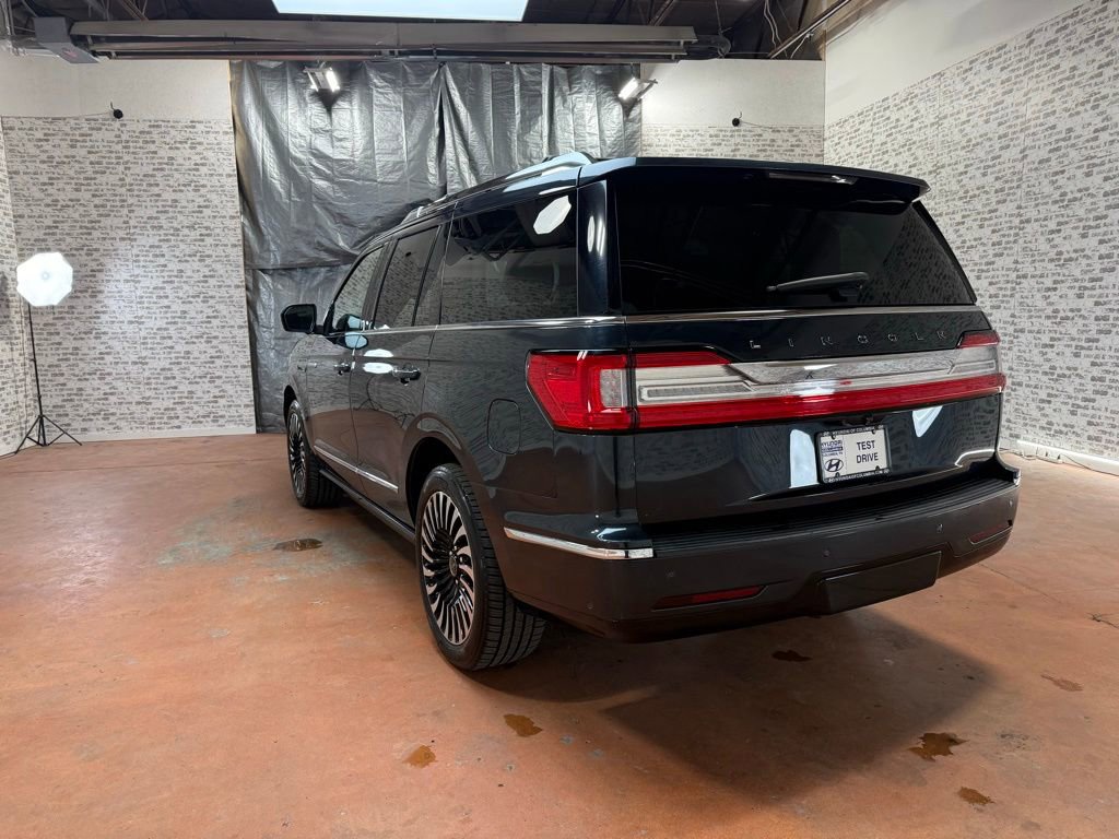 Used 2021 Lincoln Navigator Black Label w/ Cargo Convenience Package image 5