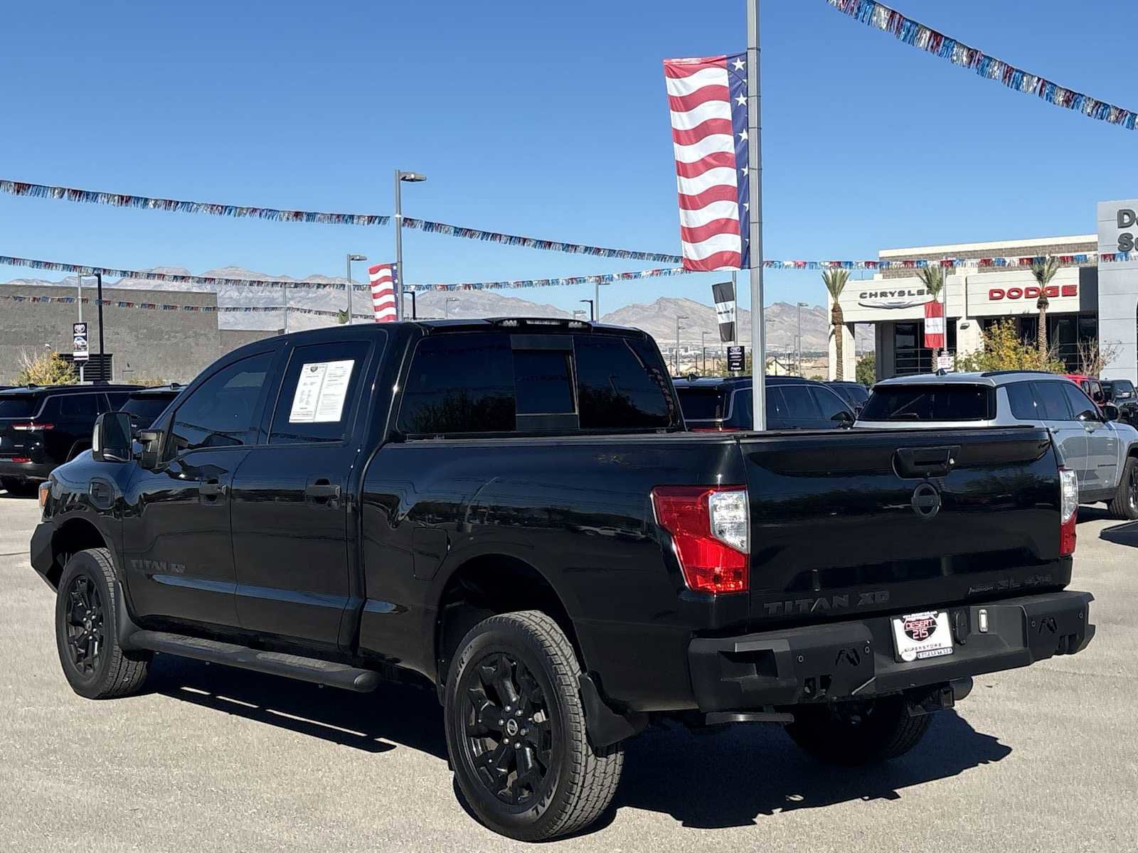 Used 2019 Nissan Titan SL w/ Midnight Edition image 7
