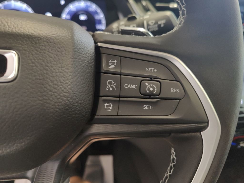 New 2025 Jeep Grand Cherokee L Laredo w/ Luxury Tech Group I image 27