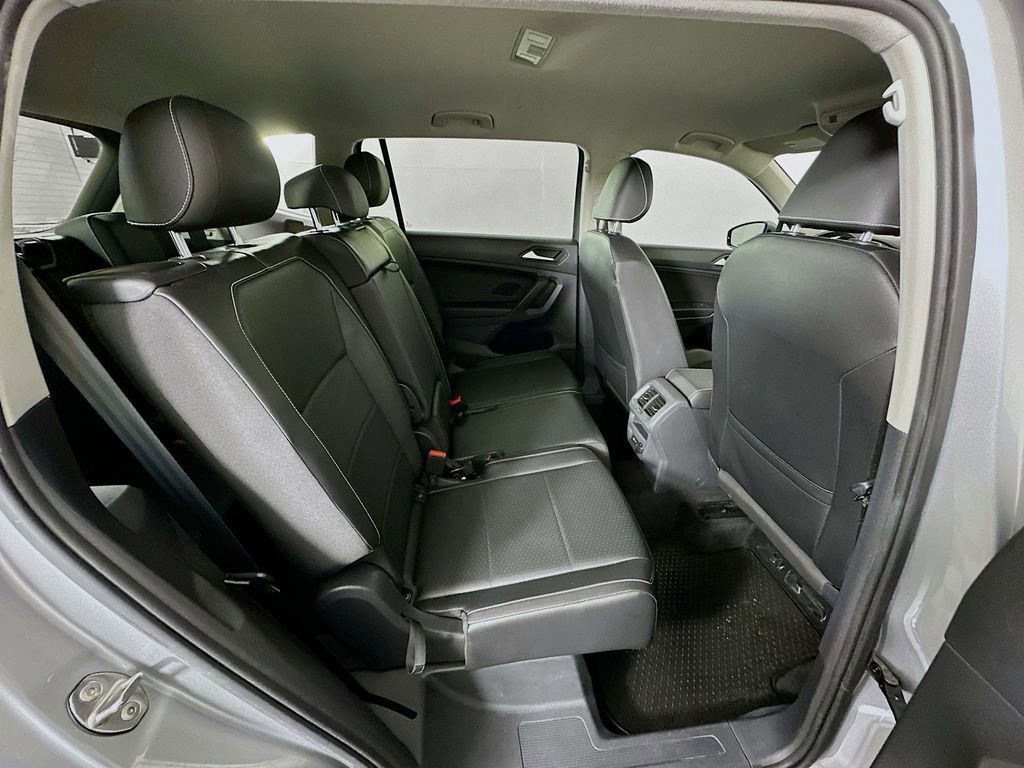Used 2021 Volkswagen Tiguan SE FWD image 27