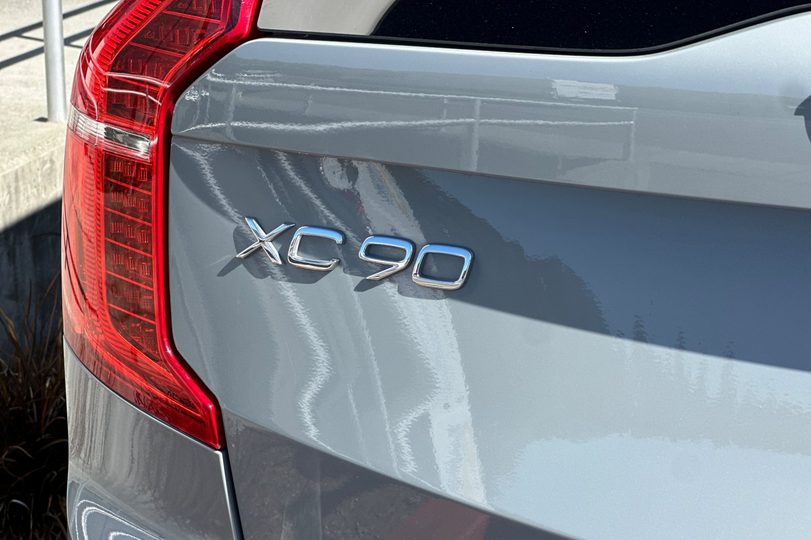 Certified 2025 Volvo XC90 T8 Ultra w/ Protection Package AWD/4WD image 13