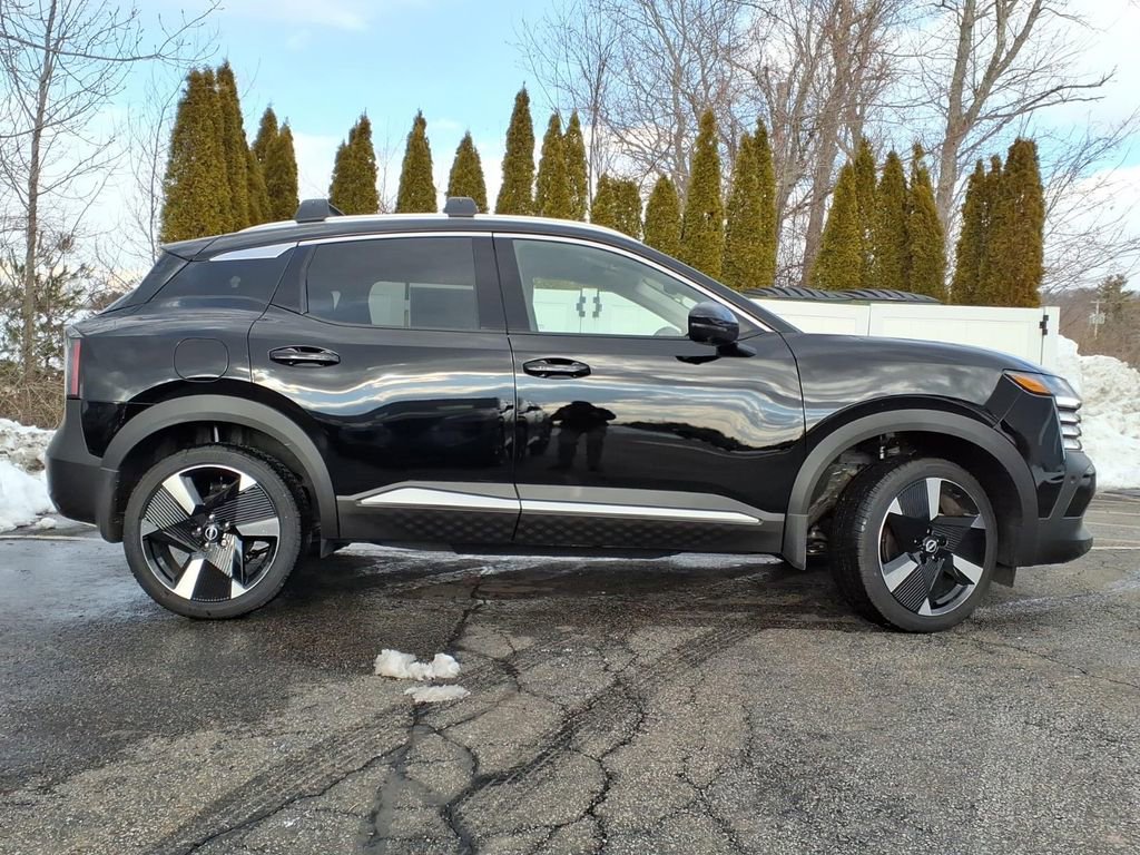 New 2026 Nissan Kicks SR w/ Cold Weather Package image 3