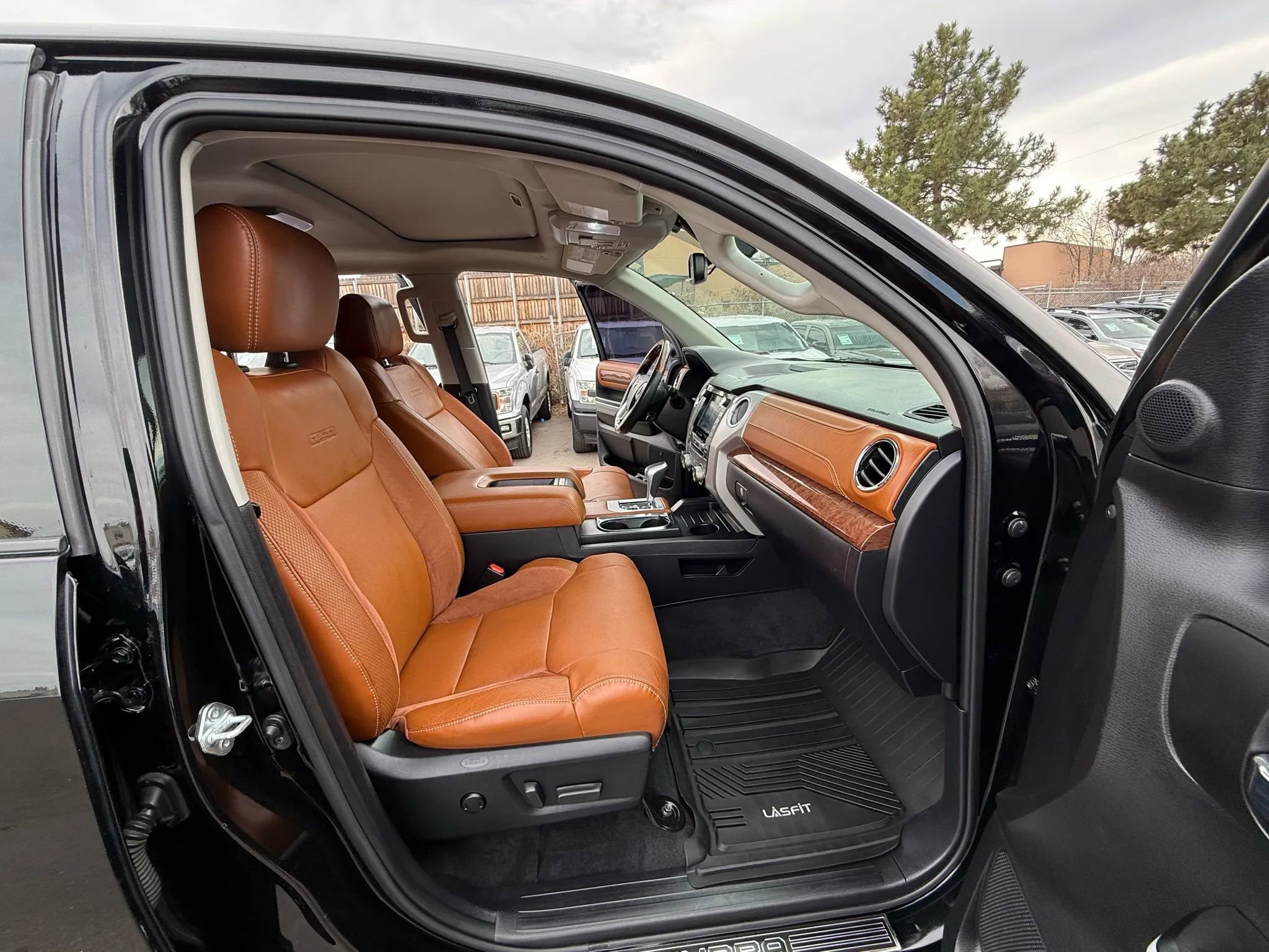 Used 2021 Toyota Tundra 1794 Edition image 38