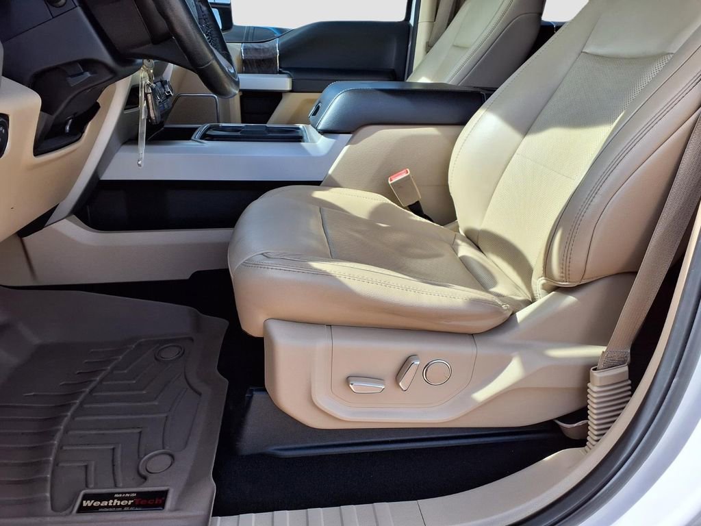 Used 2019 Ford F250 Lariat w/ Chrome Package image 22