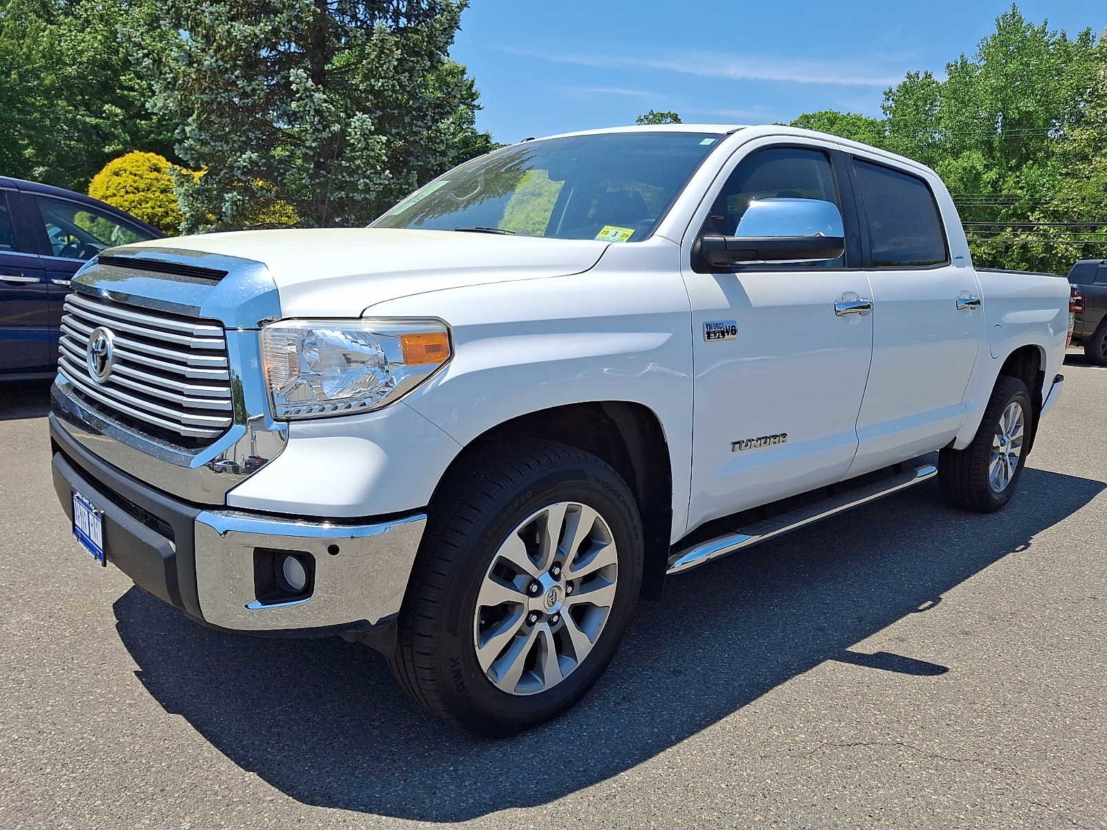 Used 2016 Toyota Tundra Limited w/ Limited Premium Package AWD/4WD image 3