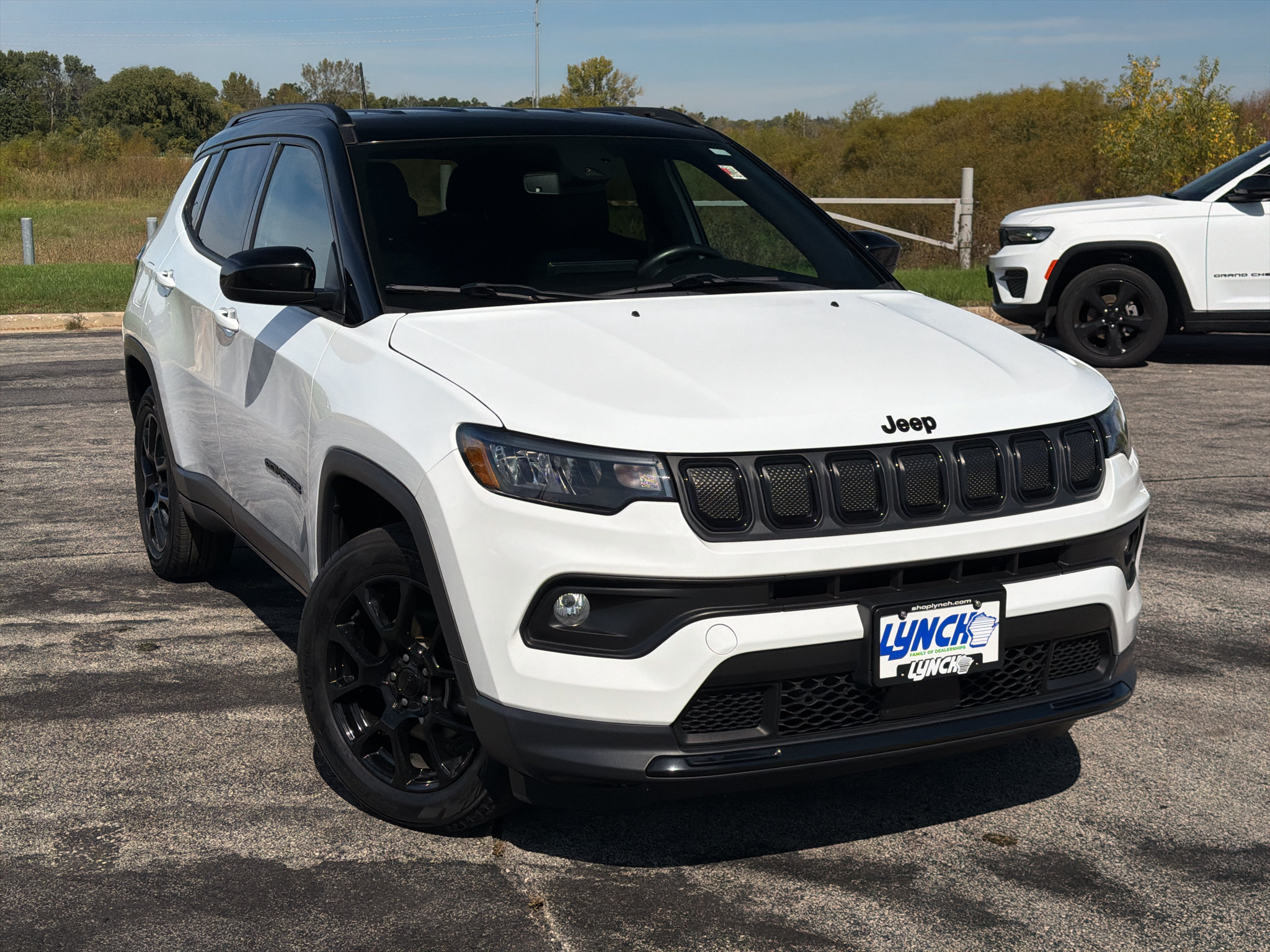 Used 2022 Jeep Compass Latitude w/ Convenience Group AWD/4WD image 5