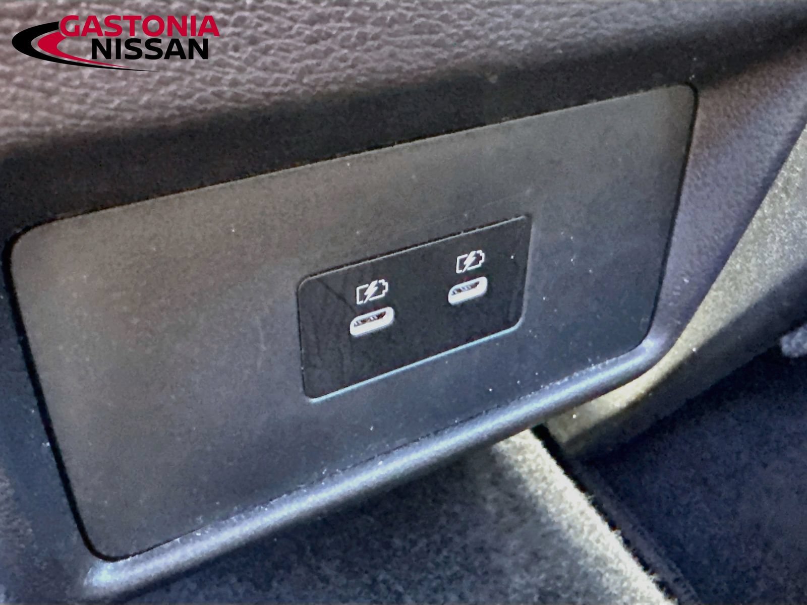 Used 2025 Nissan Rogue SV AWD/4WD image 32
