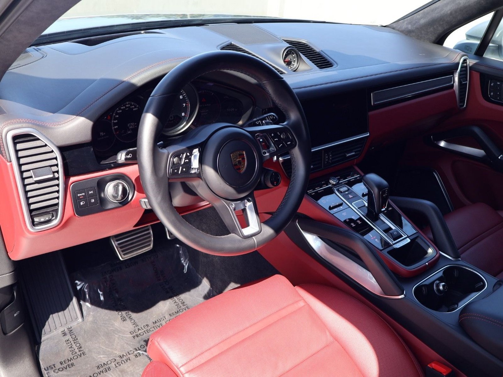 Certified 2023 Porsche Cayenne Turbo AWD/4WD image 4