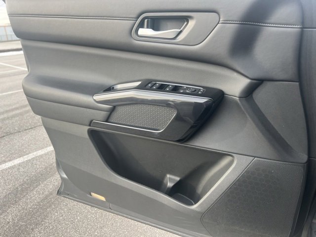 Used 2022 Nissan Pathfinder S image 24