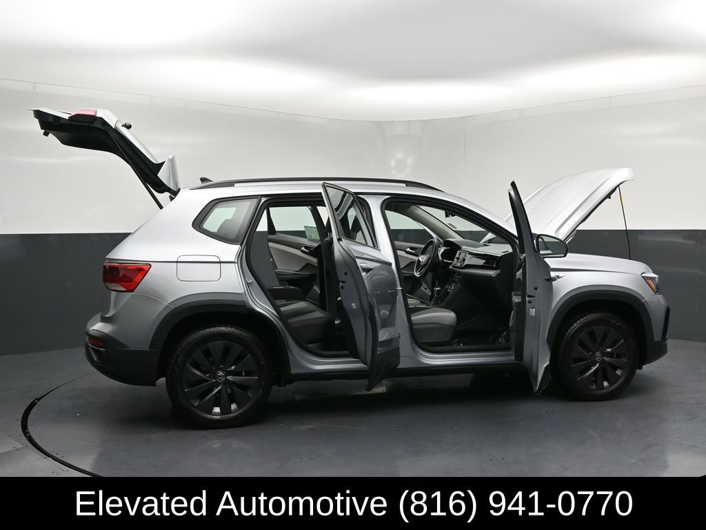Used 2024 Volkswagen Taos S w/ MDO Package image 33