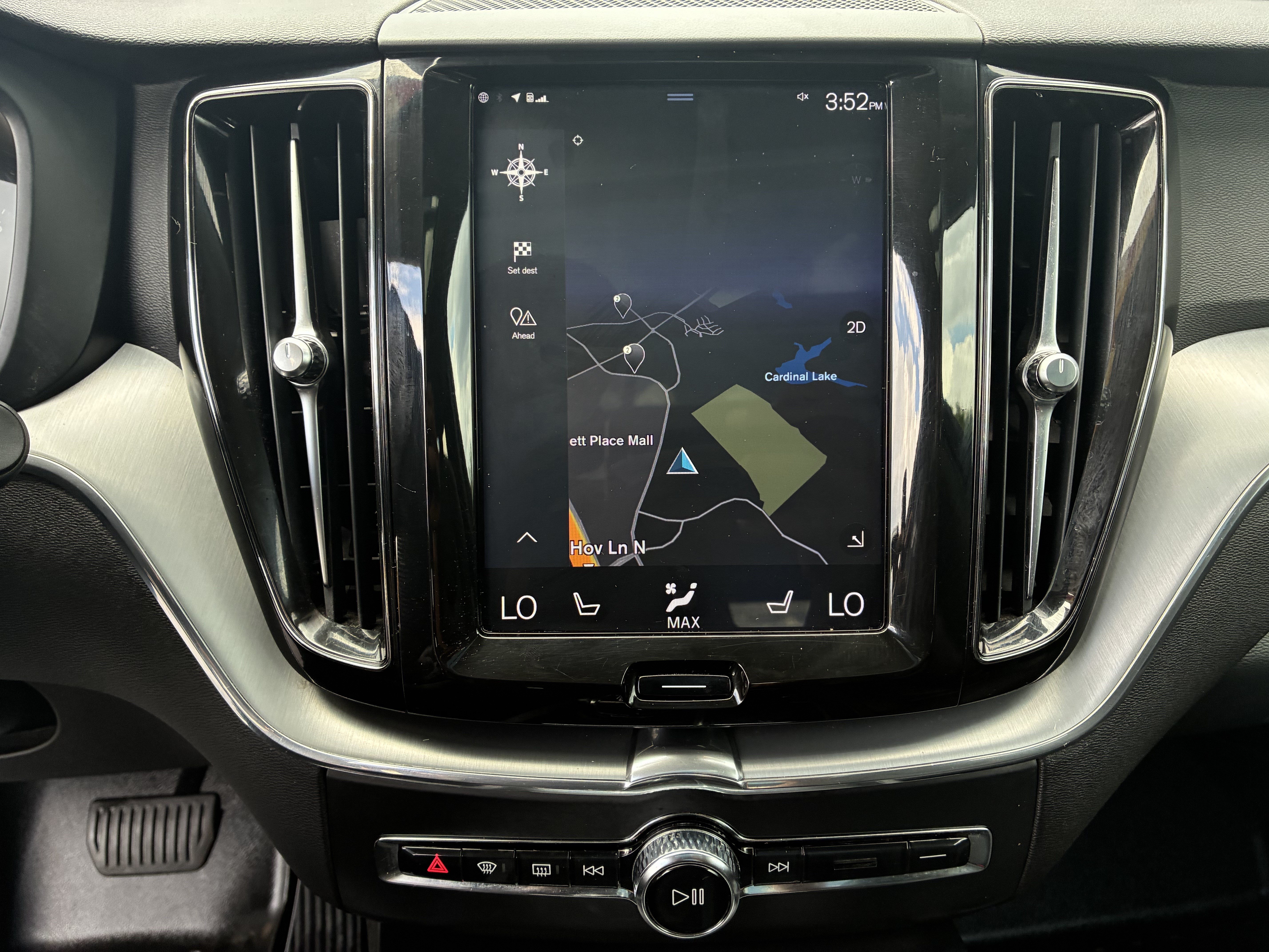Used 2019 Volvo XC60 T5 Momentum w/ Multimedia Package AWD/4WD image 32