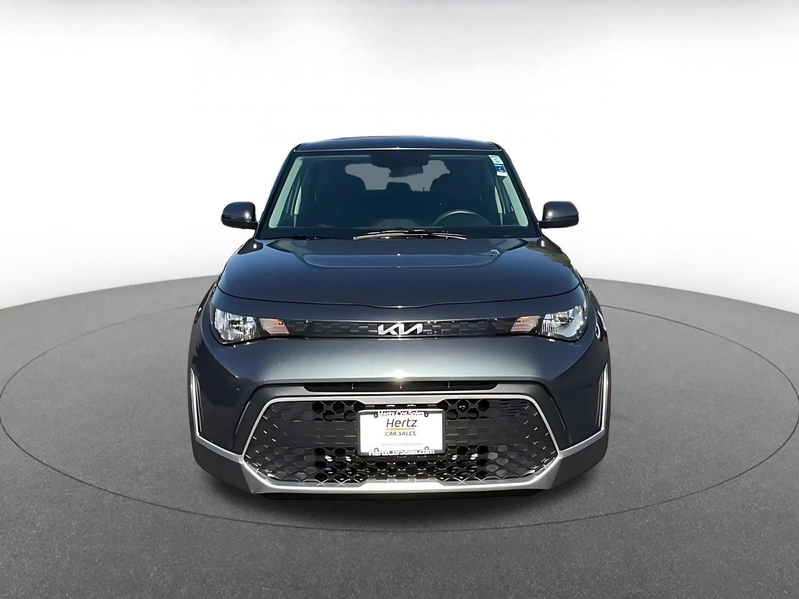 Used 2025 Kia Soul LX w/ LX Technology Package FWD image 4