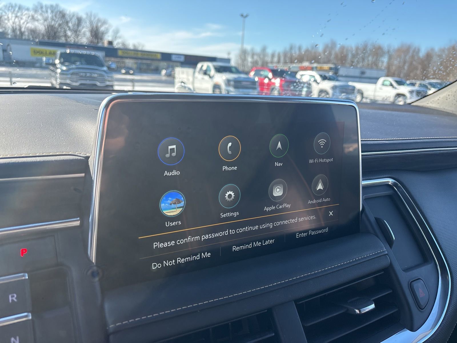 Used 2021 GMC Yukon XL SLT w/ SLT Premium Package image 18