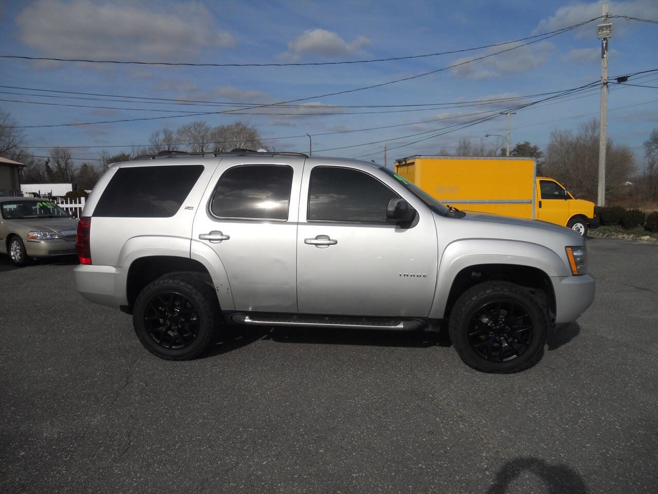 Used 2011 Chevrolet Tahoe LT w/ Luxury Package image 2