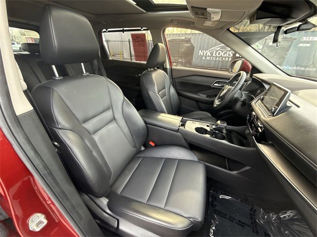 Used 2021 Nissan Rogue SV w/ Premium Package image 24