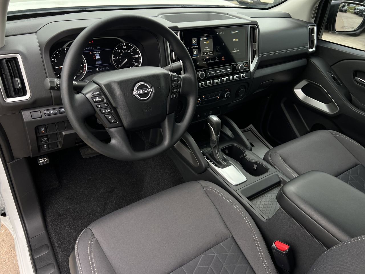 Certified 2025 Nissan Frontier SV RWD image 8