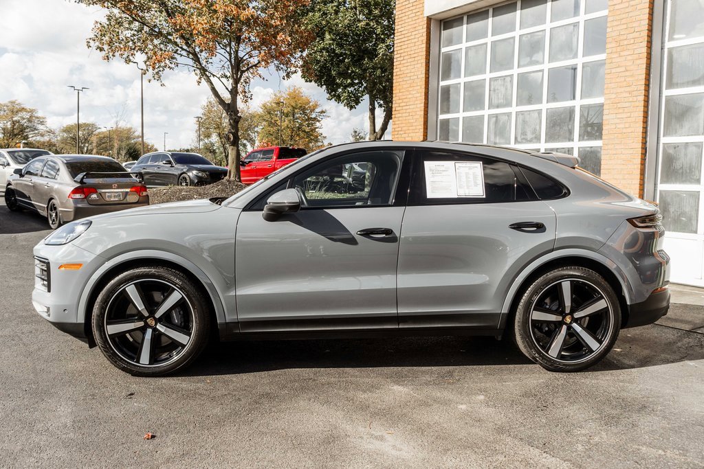Used 2024 Porsche Cayenne Base image 37