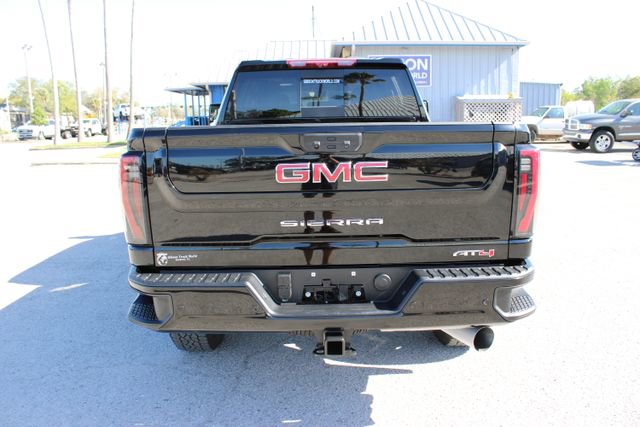 Used 2025 GMC Sierra 2500 AT4 w/ AT4 Premium Plus Package image 9