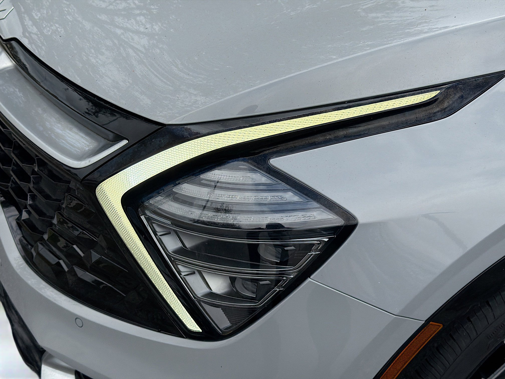 Used 2023 Kia Sportage SX image 9