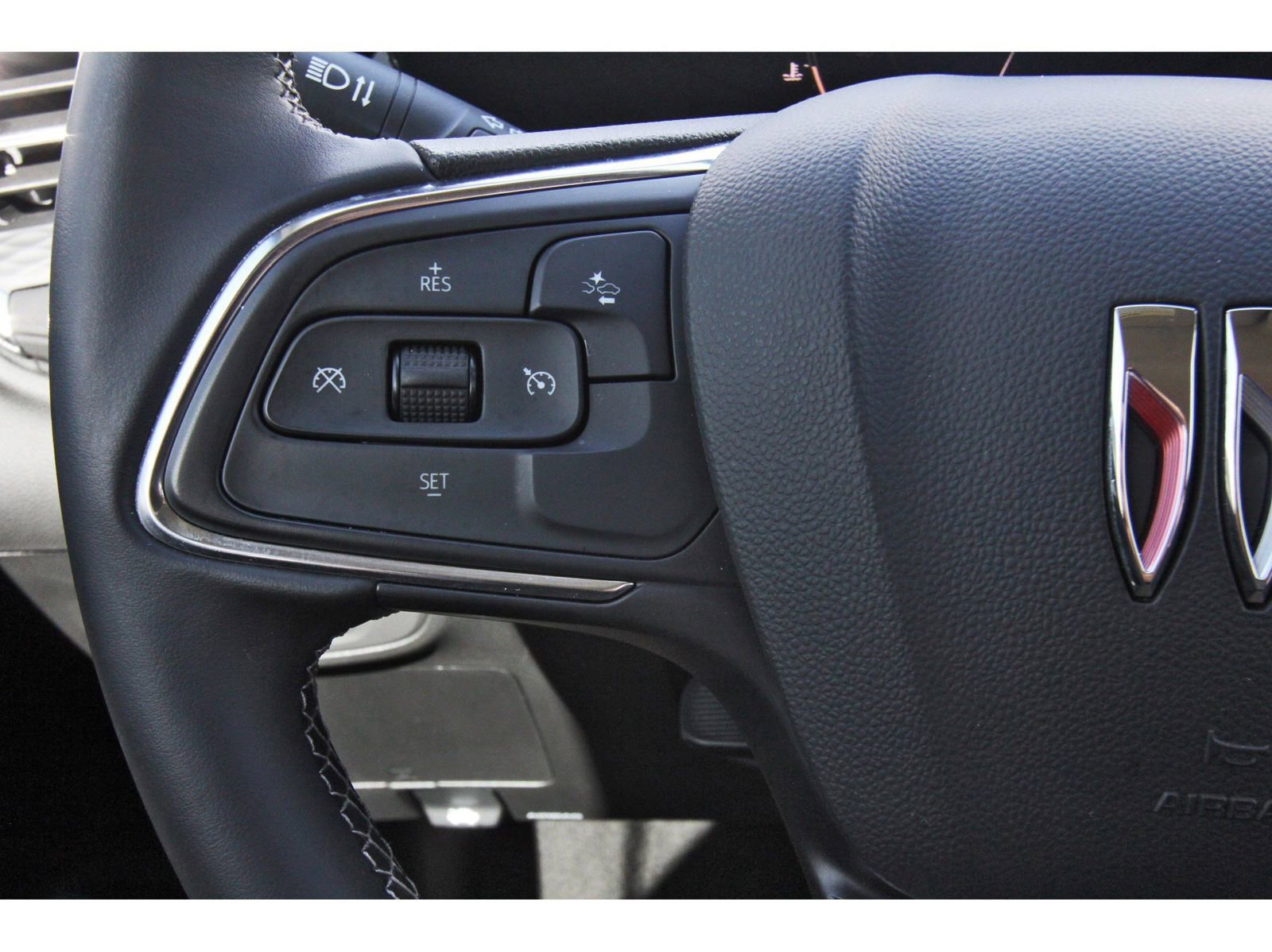 Used 2024 Buick Encore GX Preferred FWD image 19