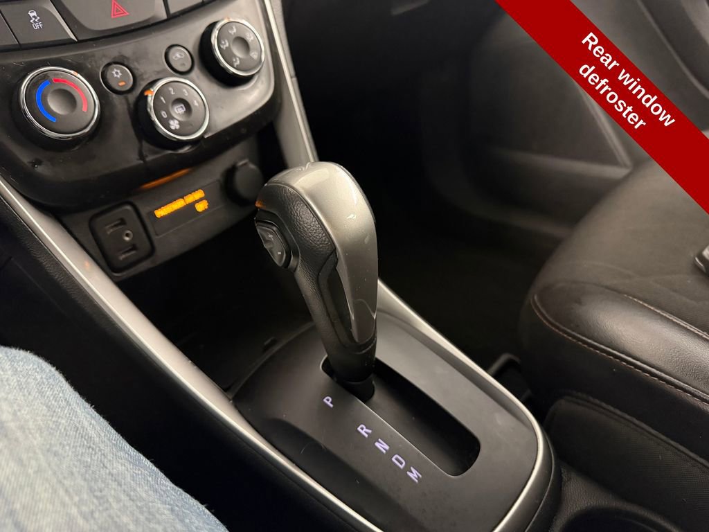 Used 2021 Chevrolet Trax LT w/ LT Convenience Package image 27