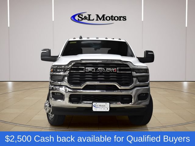 New 2026 RAM 3500 Tradesman w/ Chrome Appearance Group A AWD/4WD image 3