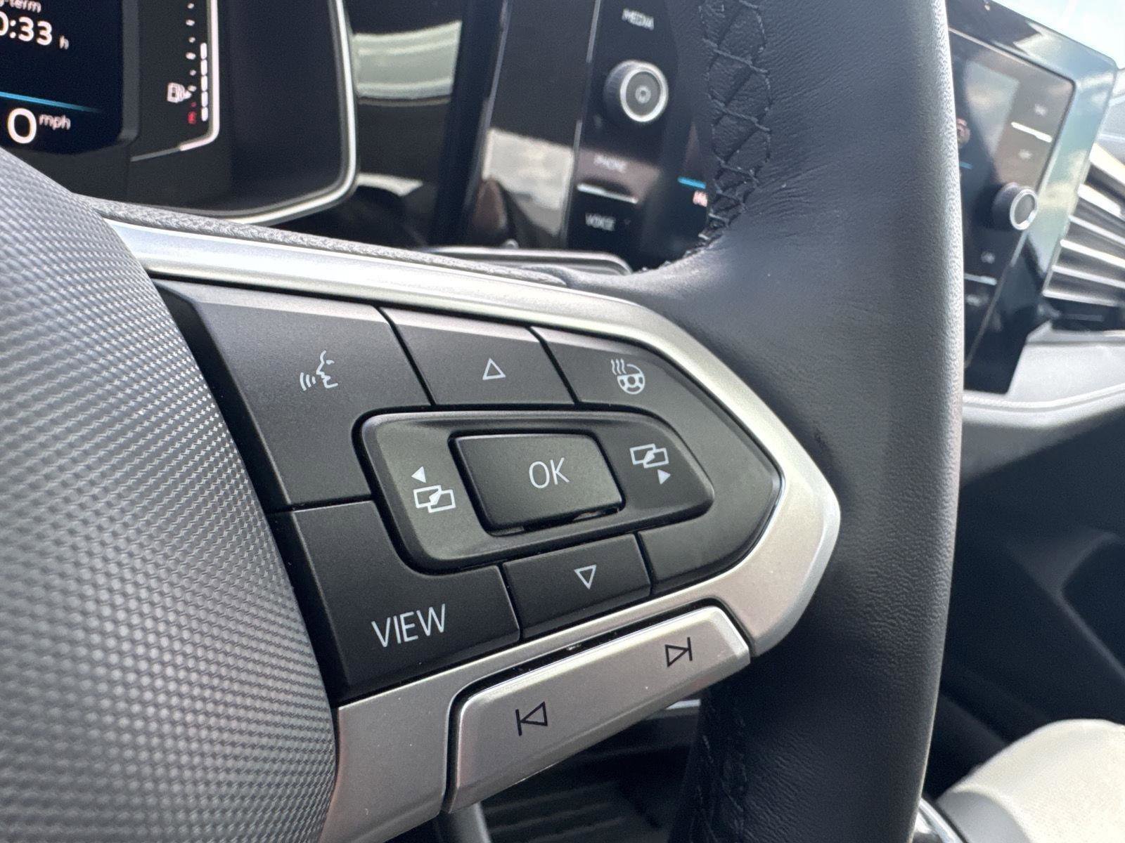 Used 2025 Volkswagen Jetta SEL image 17