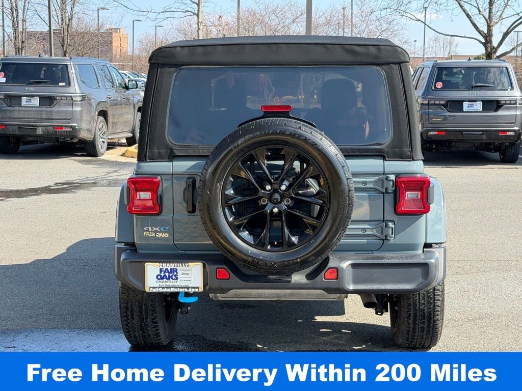 Used 2024 Jeep Wrangler Unlimited Sahara w/ Technology Group image 7