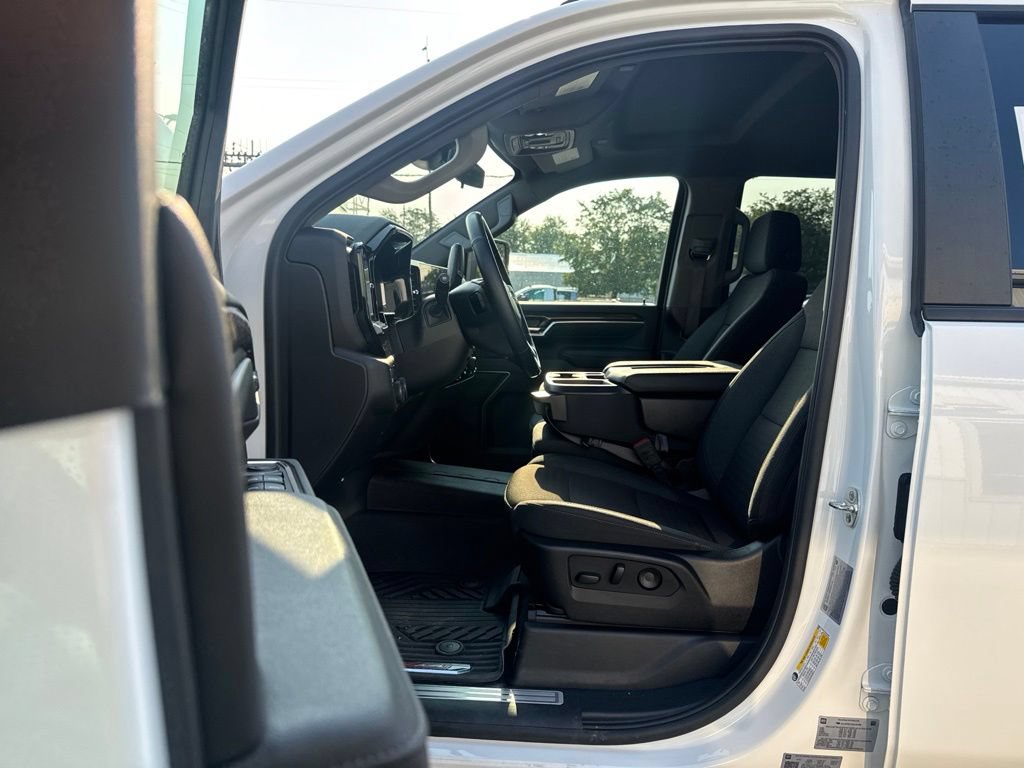 Used 2025 Chevrolet Silverado 2500 LT AWD/4WD image 13