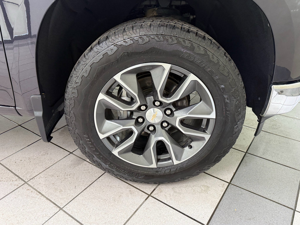 Certified 2023 Chevrolet Silverado 1500 LT AWD/4WD image 16