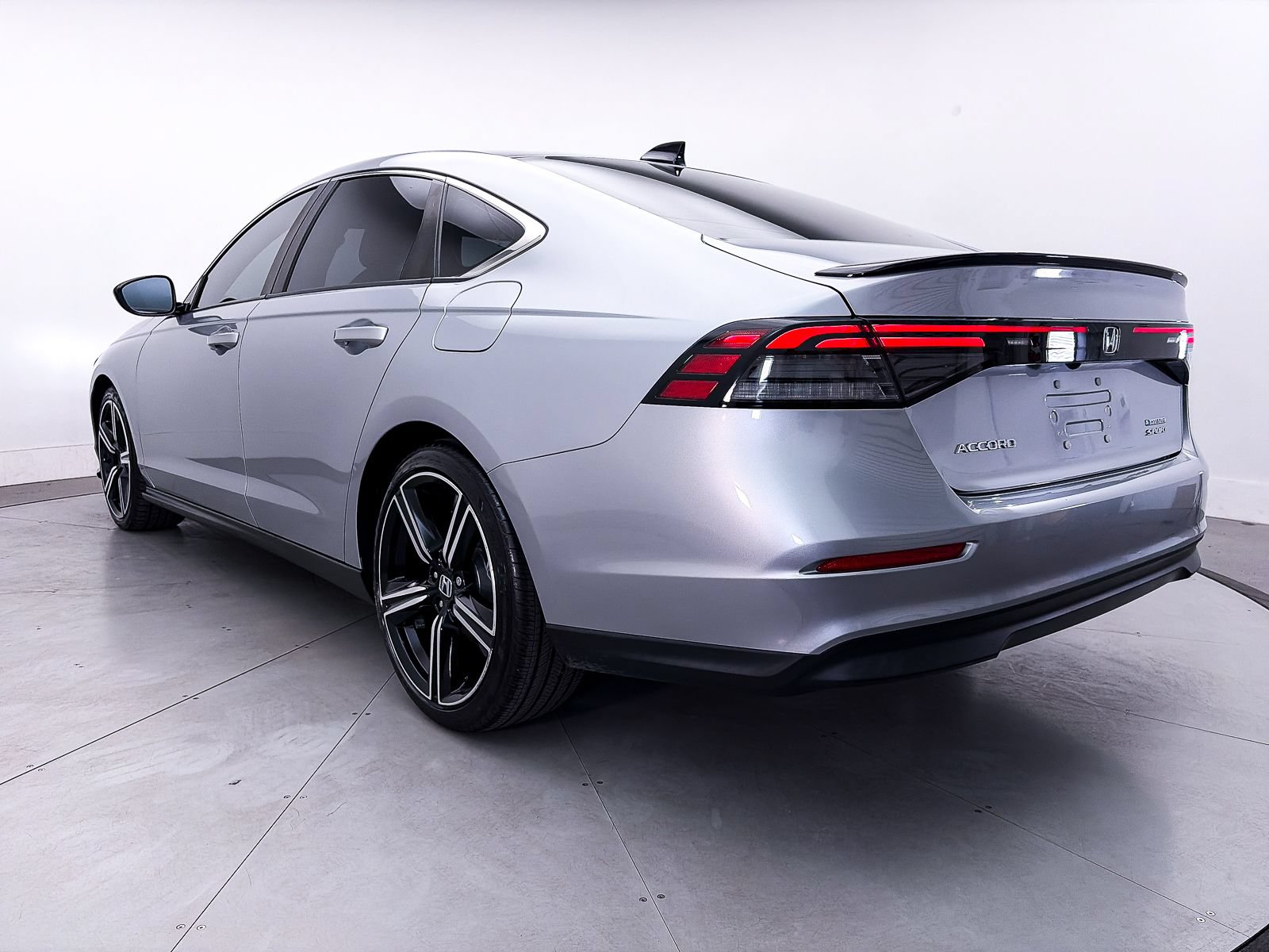 Used 2023 Honda Accord Sport image 14