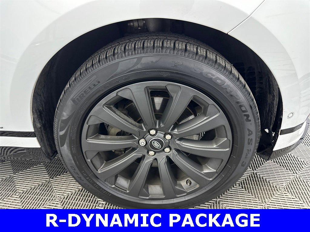 Used 2018 Land Rover Range Rover Velar R-Dynamic SE image 14