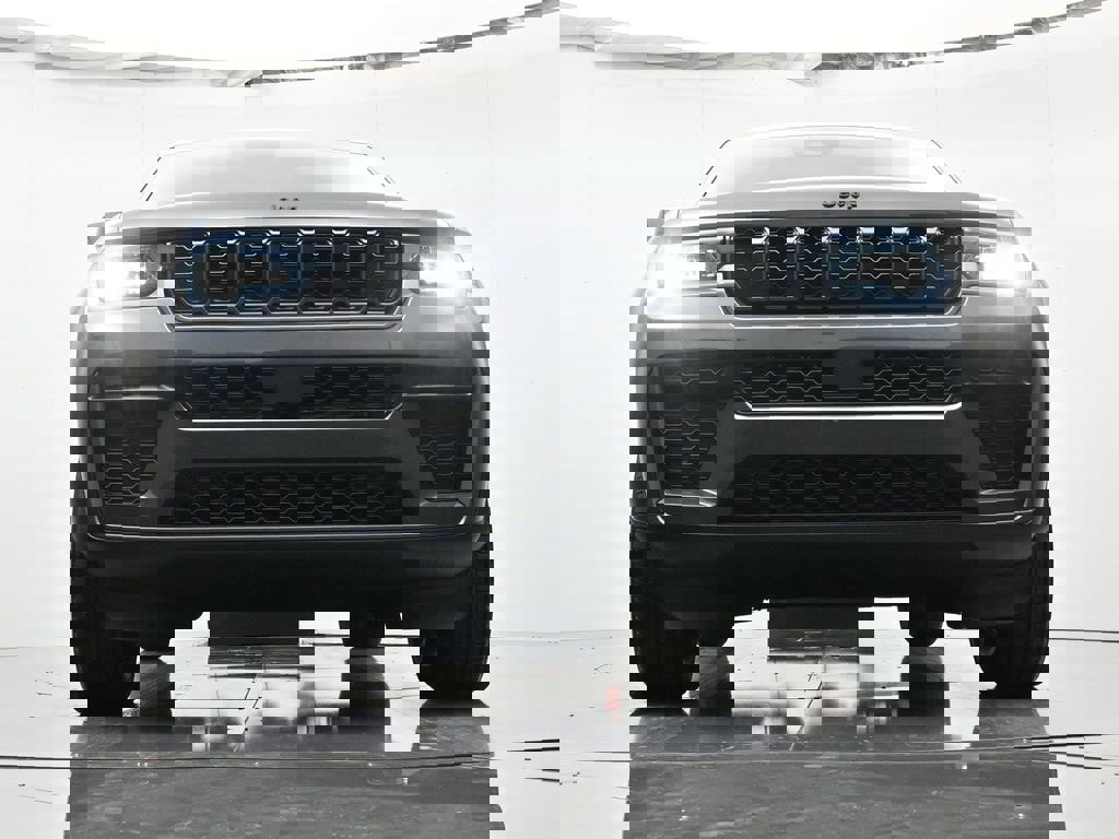 New 2026 Jeep Grand Cherokee Altitude image 35