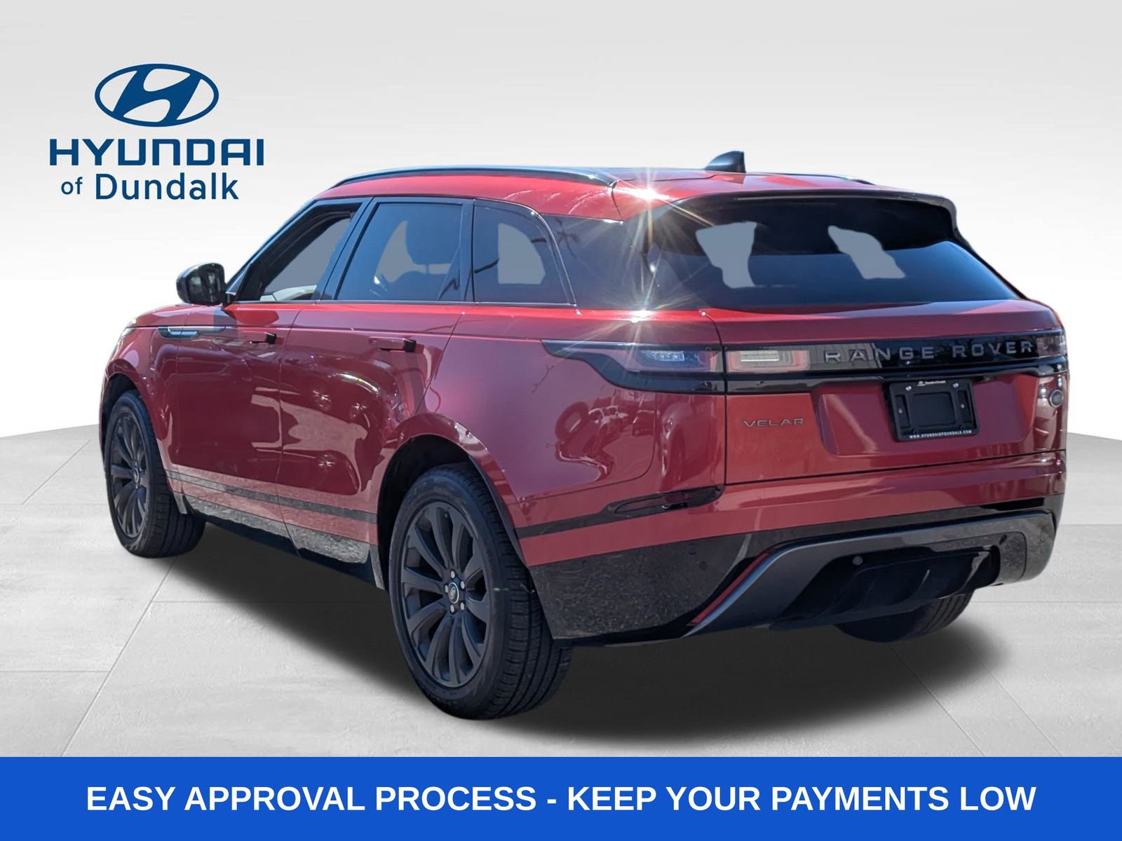 Used 2018 Land Rover Range Rover Velar R-Dynamic SE image 3