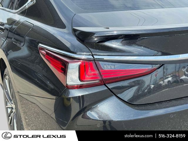 Used 2024 Lexus ES 300h w/ Premium Package image 10